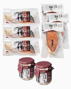 〈北海道／マルトシ吉野商店〉寒風やぐら干し鮭寿 荒ほぐし・切身